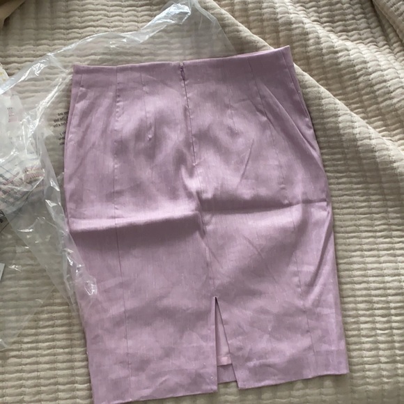 NEVER WORN LAVENDER EXPRESS PENCIL SKIRT - Picture 2 of 3